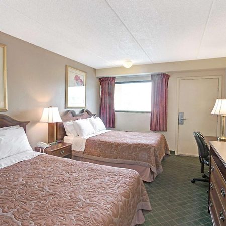 Super 8 By Wyndham Shelby Otel Dış mekan fotoğraf